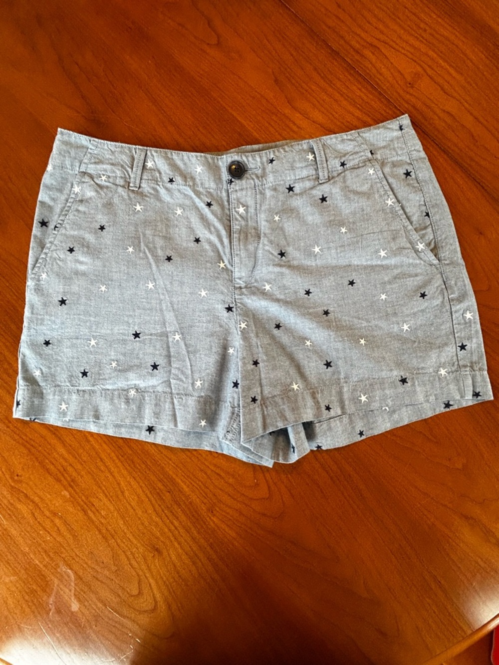 LOFT Chambray Star-Print Shorts in Light Blue with White & Navy Stars Size 10